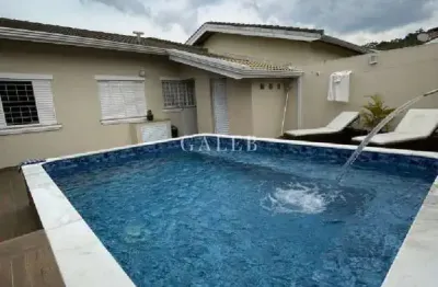 Casa térrea em condominio em excelente localização!