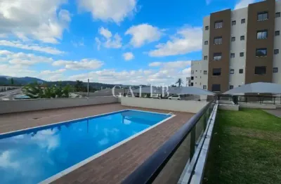 Apartamento no centro de atibaia com área de lazer (piscina, churrasqueira + salão), com 2 suítes + lavabo
