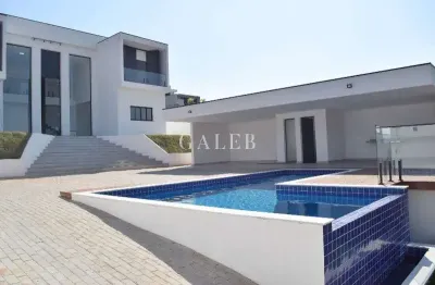 Sobrado com projeto diferenciado em condomínio de alto padrão à venda com 3 suítes