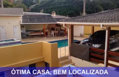 Linda residência, com fino acabamento em bairro nobre, 3 suítes