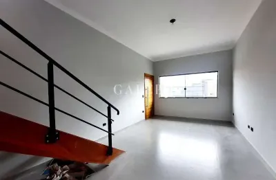 Lindos sobrados com quintal e 120 mts de a/c e 170 mts de a/t cada um.