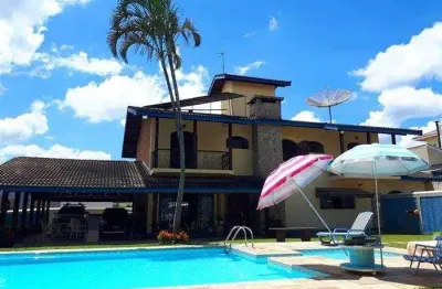 Casa com 4 suítes e armários, sacada, banheiro com hidro, escritório, sala 3 ambientes  com lareira,