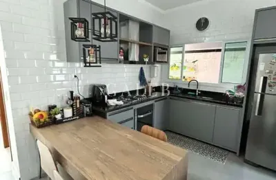 Casa térrea, 3 quartos 1  suíte, ar condicionado em todos os cômodos