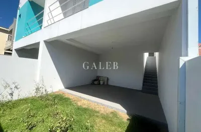 Casa à venda no jardim imperial, atibaia-sp: 2 quartos, 1 suíte, 2 salas, 2 banheiros, 1 vaga de garagem, 125m².