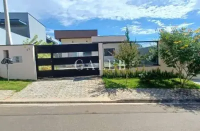 Casa à venda em atibaia-sp: 3 quartos, 1 suíte, 2 salas, 3 banheiros, 2 vagas na serras de atibaia 1 - 384m².
