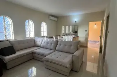 Imperdível oportunidade de adquirir sua casa na vila thais, atibaia-sp! 3 quartos, 1 suíte, 2 salas, 3 banheiros, 3 vagas de garagem,  confira já!