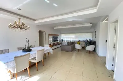 3 suítes, térrea, casa em condomínio, amplo quintal, 800 m2 de terreno