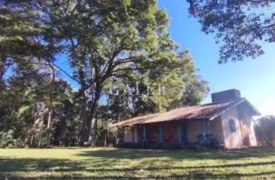 Chácara à venda  em atibaia-sp, jardim estância brasil: 3 quartos, 2 suítes, 2 salas, 2 banheiros, 8 vagas, 115m².