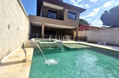 Casa com 3 quartos à venda na Vila Santista, Atibaia 