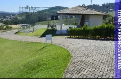 Terreno de 841m² em condomínio fechado com vista espetacular!