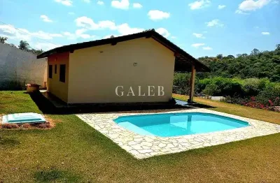 Casa estilo chácara com 1.220m2 de terreno à venda no bairro da cachoeira em atibaia-sp