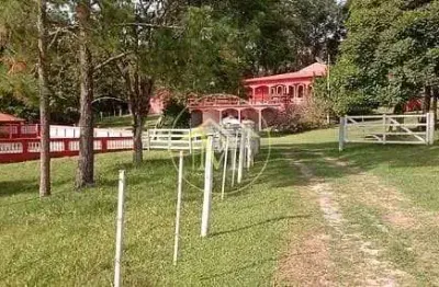 Maravilhoso sitio de 30.000m2 localizado em angatuba-sp a venda por 1.400.000,00