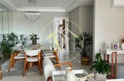 Apartamento alto padrão com 150 metros, 3 suítes, 03 vagas, repleto de armários.