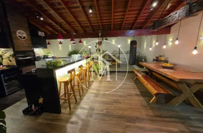 Espetáculo de casa 3 quartos c/ espaço gourmet no condomínio villa flora