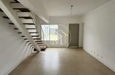 Casa possui 131,71 m² e conta com 3 dormitórios, sendo 1 suíte, além de banheiro social e lavabo. l