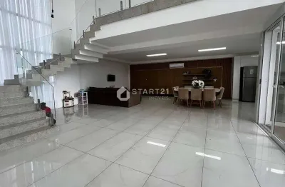 Casa espetacular à venda, no residencial mata atlântica!