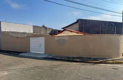 Casa com 2 quartos à venda na Rua dos Pássaros, 13, Conjunto Residencial do Bosque, Mogi das Cruzes