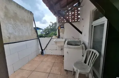Casa com 7 kitnets e  galpão de marcenaria  à venda , benfica
