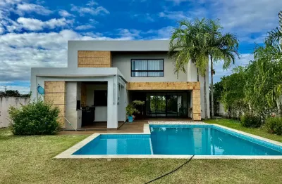 Casa em condomínio fechado com 4 quartos à venda no Guarajuba, Camaçari 