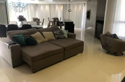 Apartamento com 3 quartos para alugar na Rua 2100, 76, Centro, Balneário Camboriú