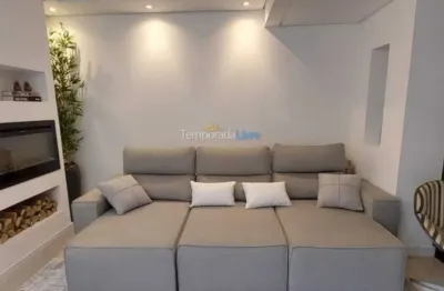 Casa para até seis pessoas próximo a praia central em balneário camboriú
