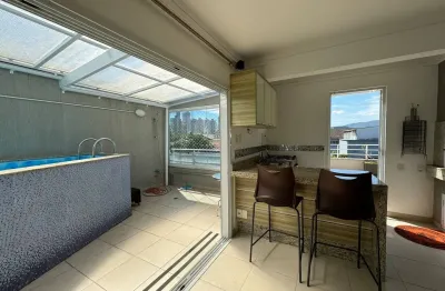 Casa para até seis pessoas próximo a praia central em balneário camboriú