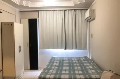 Kitnet no condomínio san martin no centro de balneário camboriú