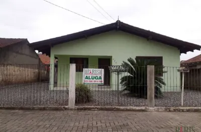 Casa com 4 quartos para alugar na rua do campo, 475, morro do meio, joinville por r$ 2.300