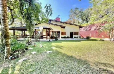 Casa com 5 quartos à venda na rua são lourenço, 250, águas da fazendinha, carapicuíba por r$ 1.750.000