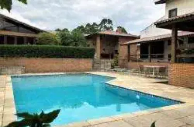 Casa em condomínio fechado com 4 quartos à venda na rua das tulipas, 129, área rural de cotia, cotia por r$ 1.690.000