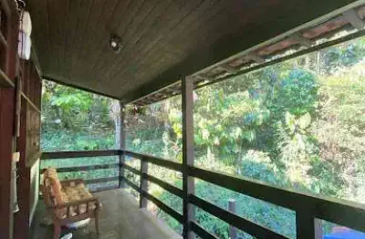Terreno de 2057 m² com duas casas grandes à venda, por r$ 1.600.000 - sape - niterói/rj