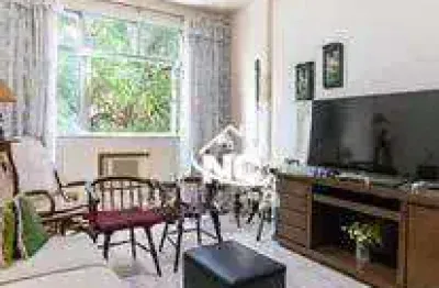 Apartamento à venda com 118m², 2 quartos e 1 vaga no fonseca