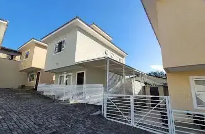 Casa com 2 quartos à venda, 76 m² por r$ 440.000 - serra grande - niterói/rj