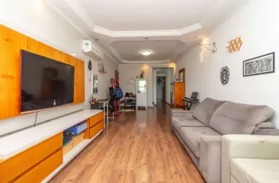 Sobrado para venda em parque são domingos com 3 quartos, sendo 3 suítes, 190m²