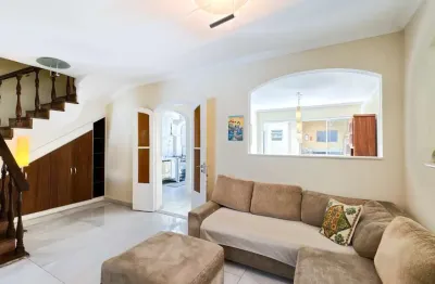 Sobrado para venda em Jardim Santo Amaro com 3 quartos, sendo 1 suíte , 114m²