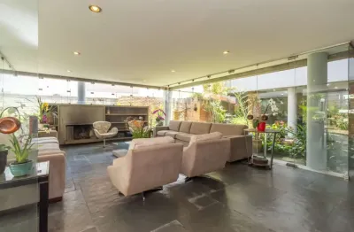 Casa para venda em Alto de Pinheiros com 3 quartos, sendo 1 suíte , 311m²