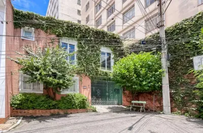 Casa de vila para venda em Aclimação com 4 quartos, sendo 1 suíte , 247m²