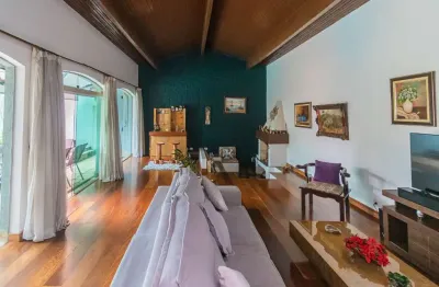 Casa para venda em Jardim Prudência com 4 quartos, sendo 1 suíte , 219m²