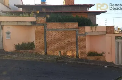 Excelente casa estilo colonial de 05 quartos 6 vagas no bairro renascença