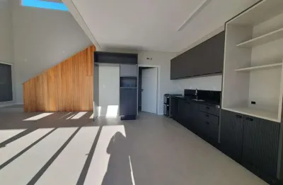 Casa com 4 dormitórios, sendo 1 no térreo, para alugar, lagoa da conceição - florianópolis/sc
