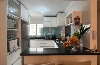 Apartamento com 3 quartos e 2 banheiros à venda, 81 m²