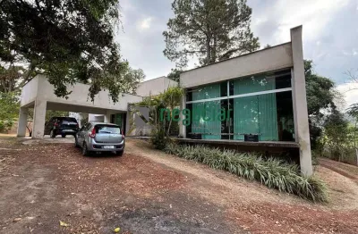 Casa à venda em betim, quintas do godoy: 260 m² de área interna e 4 vagas