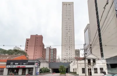 Apartamento à venda no centro – rua emiliano perneta – edif. le parc residence