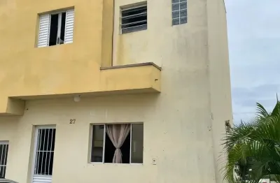 Vende excelente casa em condomínio em santana de parnaíba