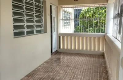 Excelente casa no bairro da madalena (81) 996344755