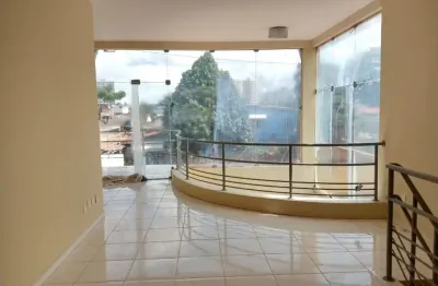 Excelente casa no bairro do cordeiro (81) 99634-4755.....