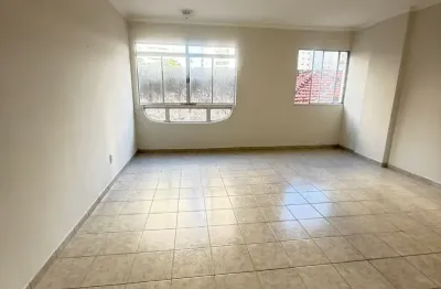 Excelente apartamento pertinho da praia de boa viagem (81) 996344755