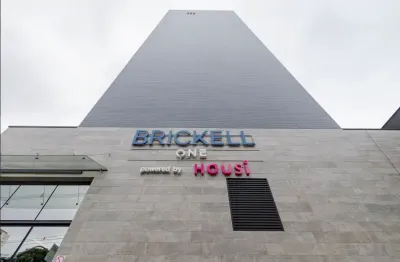 Brickell One - Studios no Centro para Investimento