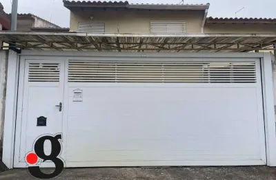 Casa com 3 quartos à venda na Rua Maria Branca, Vila Rosária, São Paulo