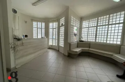 Casa para alugar na Rua Rosmaninho, Jardim Lucinda, São Paulo